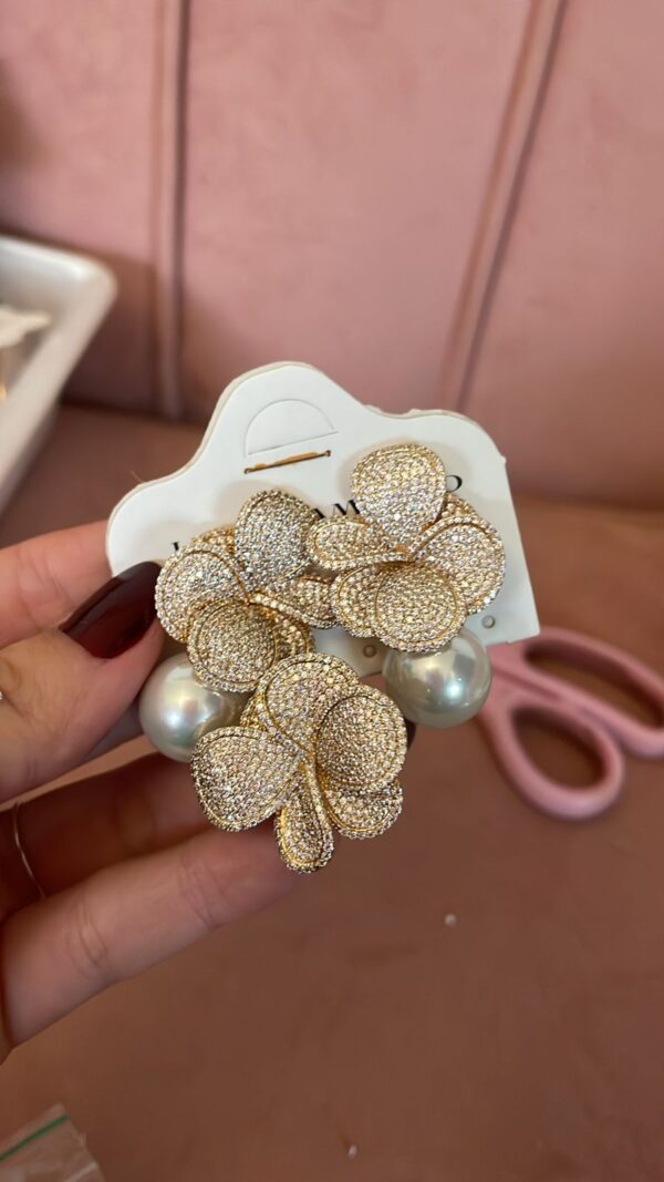 Brinco Flor Divina