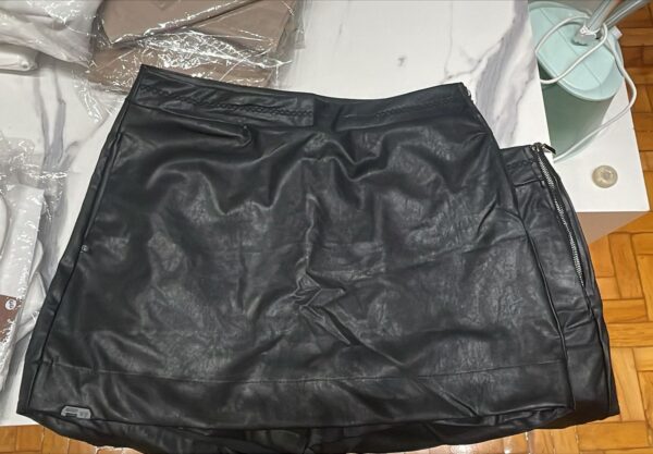 Shorts Saia Preto Valentina Ferreira - PP Plus Size